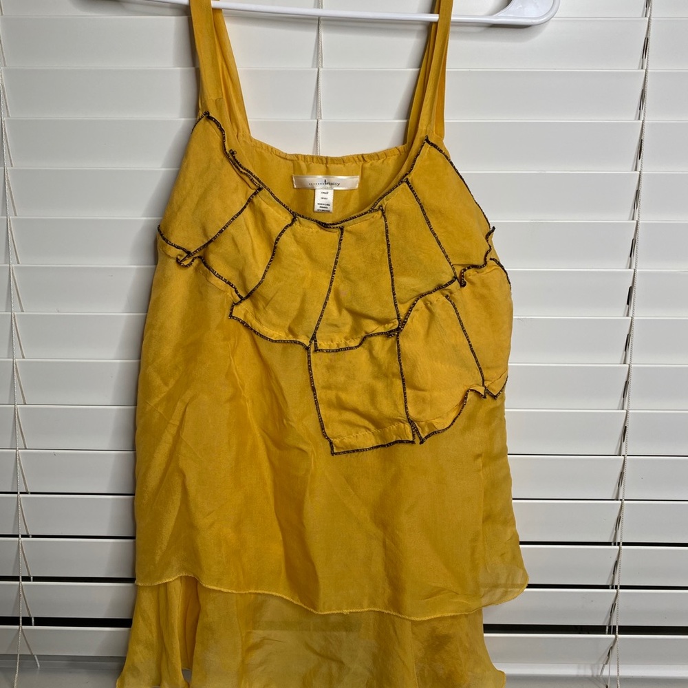 PRELOVED ADORABLE TIER SILK RUFFLE CAMISOLE SMALL